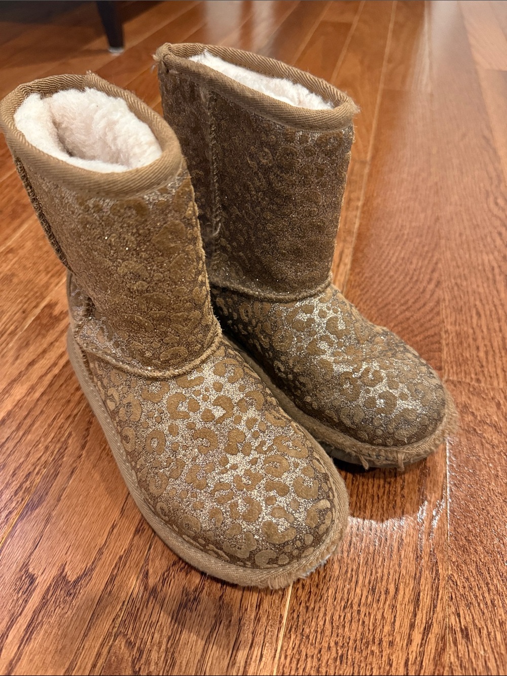 UGG Kids Tan Glitter Leopard-Accent Shearling Boots